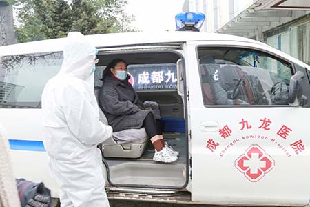 国家二级医院-成都九龙医院开展新冠疫情应急预案演练